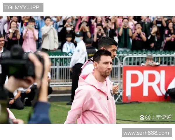 足球明星遭围殴事件引发公众热议社交媒体上掀起讨论潮流 足球明星遭围殴事件引发公众热议社交媒体上掀起讨论潮流