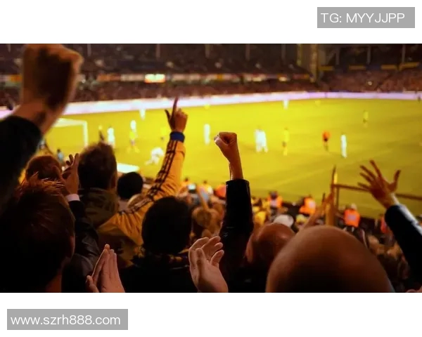 足球明星大巴车巡游城市街头引发球迷热潮与欢呼声四起